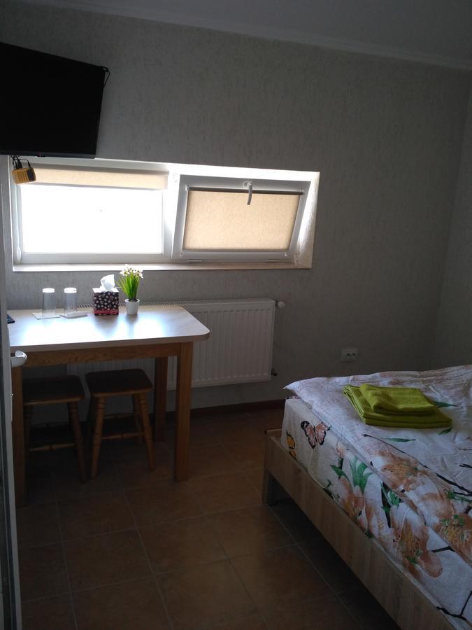 Motel Lutsk Ngoại thất bức ảnh